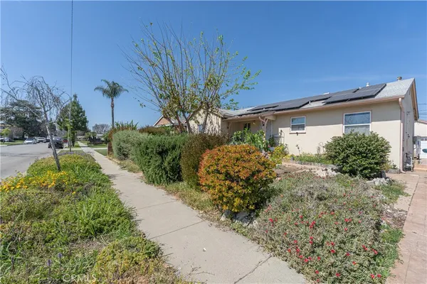 $879,000 | 6123 Edgefield Street, Lakewood, CA 90713