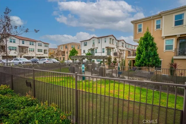 $1,099,000 | 608 Shadowbrook, Lake Forest, CA 92610