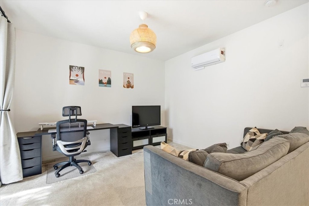 608 Shadowbrook Lake Forest, CA 92610 - Photo 4 of 44