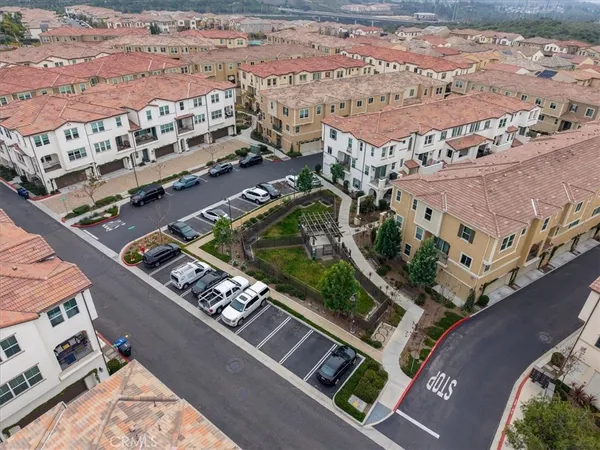 $1,049,900 | 608 Shadowbrook, Lake Forest, CA 92610