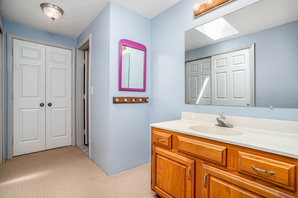 706 Ridgefield Circle, Unit C Clinton, MA 01510 - Photo 13 of 26 Gallery Image 13