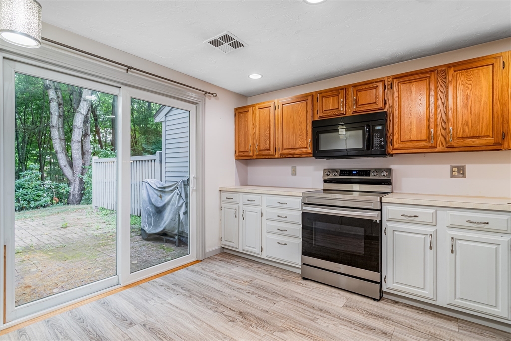 706 Ridgefield Circle, Unit C Clinton, MA 01510 - Photo 7 of 26 Gallery Image 7