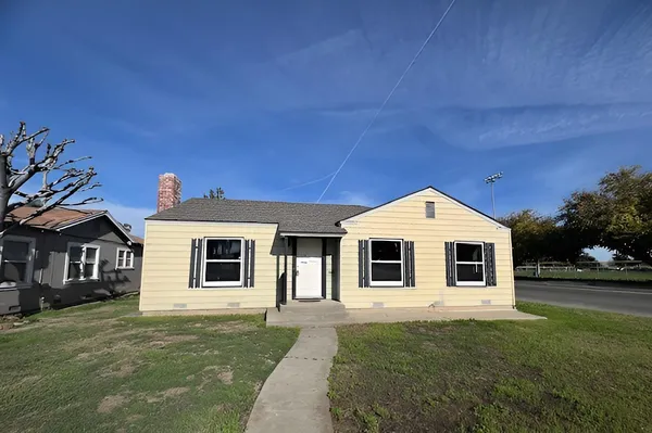 $219,900 | 397 East Hoover Street, Coalinga, CA 93210