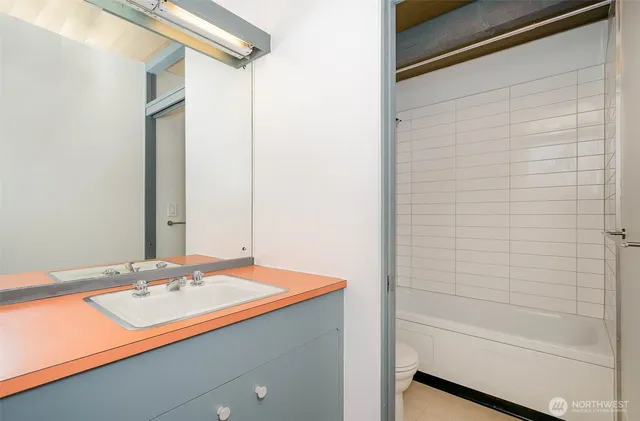 $5,500 | 2343 Northwest 94th Street, Seattle, WA 98117