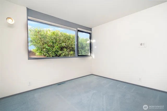 $5,500 | 2343 Northwest 94th Street, Seattle, WA 98117