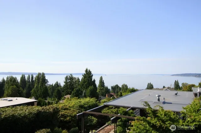 $5,500 | 2343 Northwest 94th Street, Seattle, WA 98117