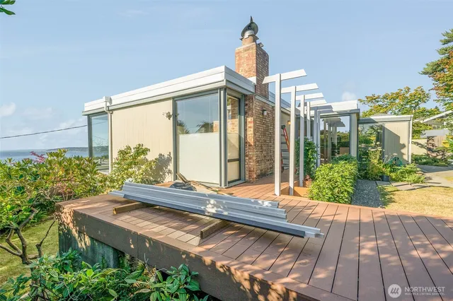 $5,500 | 2343 Northwest 94th Street, Seattle, WA 98117