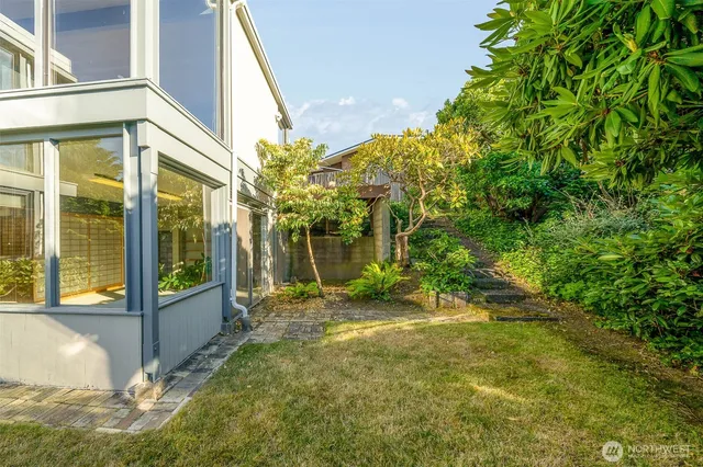 $5,500 | 2343 Northwest 94th Street, Seattle, WA 98117