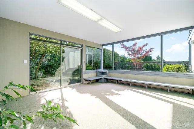 $5,500 | 2343 Northwest 94th Street, Seattle, WA 98117