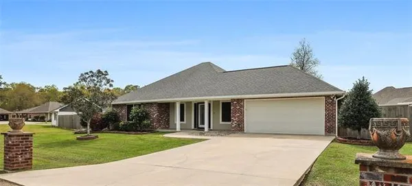 $264,900 | 11497 Autumn Brook Drive, Ponchatoula, LA 70454