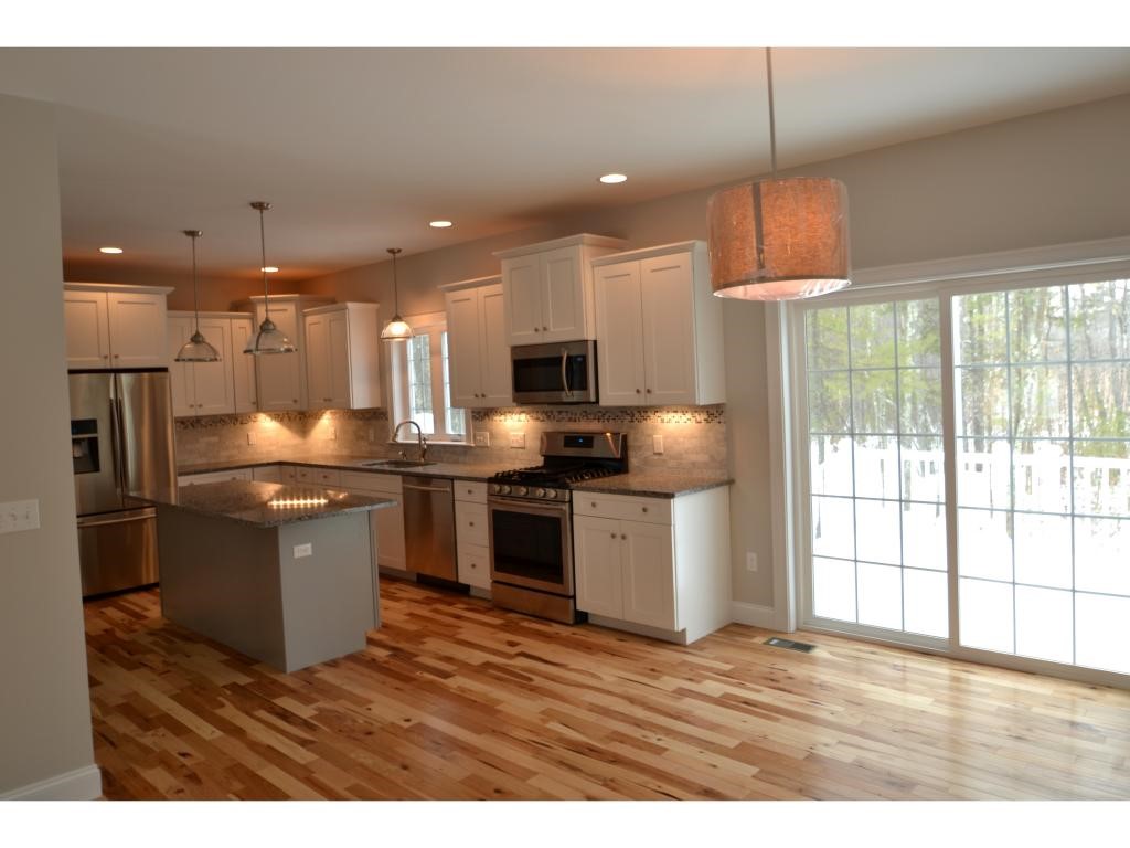 476 Tolend Road Dover, NH 03820 - Photo 4 of 26