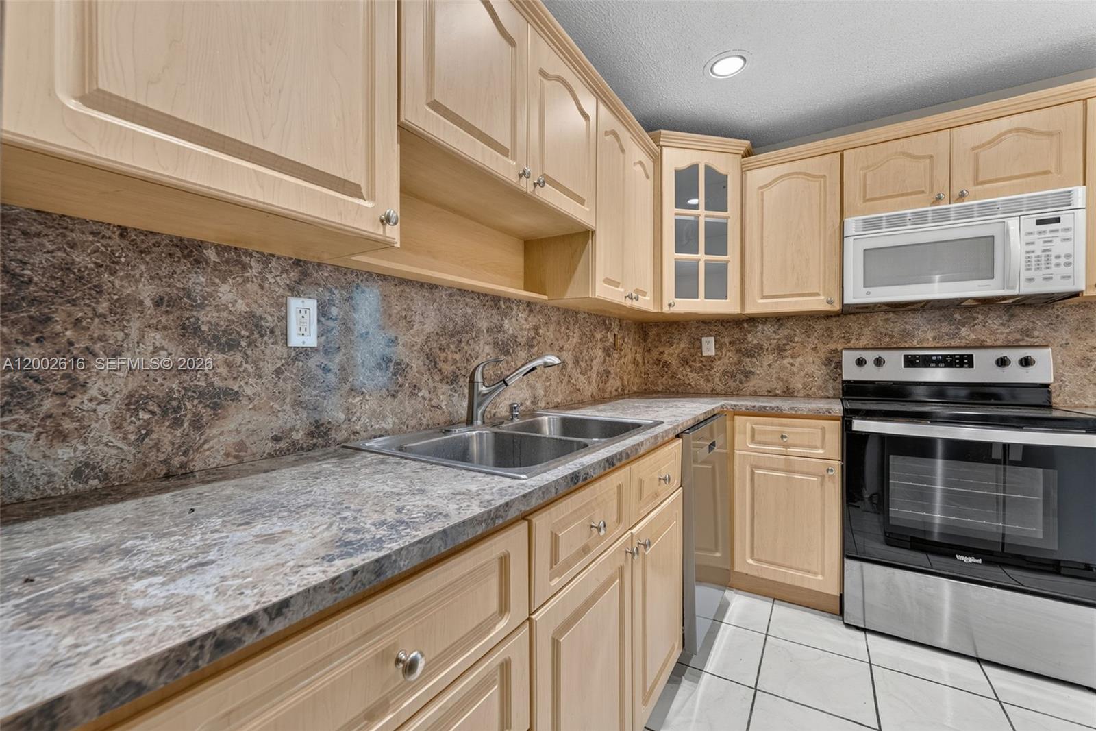 5555 Ludlam Road, Unit 23 South Miami, FL 33155 - Photo 11 of 24