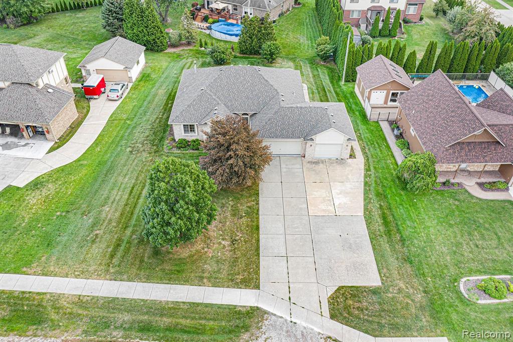 47946 Sugarbush Road New Baltimore, MI 48047 - Photo 26 of 34