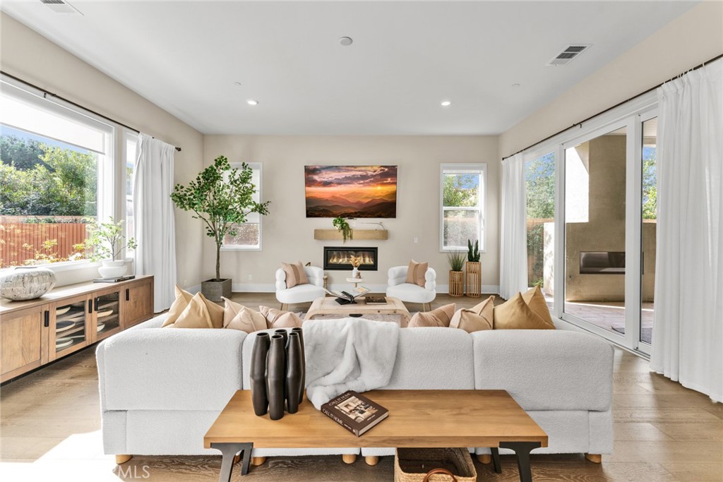 114 Crossover Irvine, CA 92618 - Photo 11 of 51