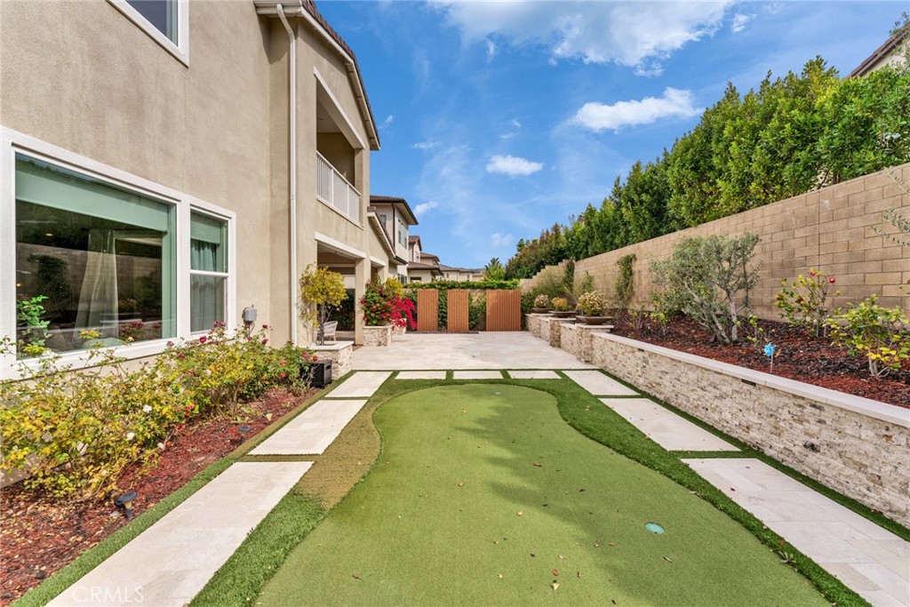 114 Crossover Irvine, CA 92618 - Photo 39 of 51