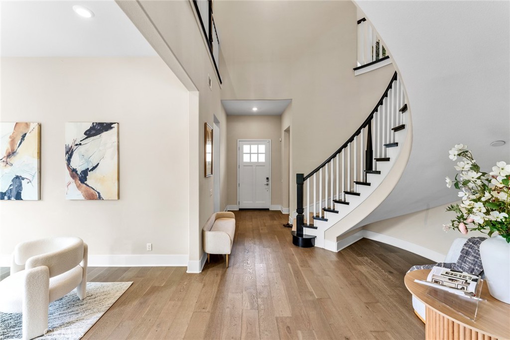 114 Crossover Irvine, CA 92618 - Photo 5 of 51