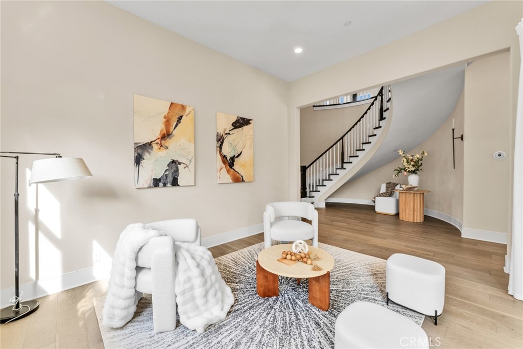 114 Crossover Irvine, CA 92618 - Photo 10 of 51