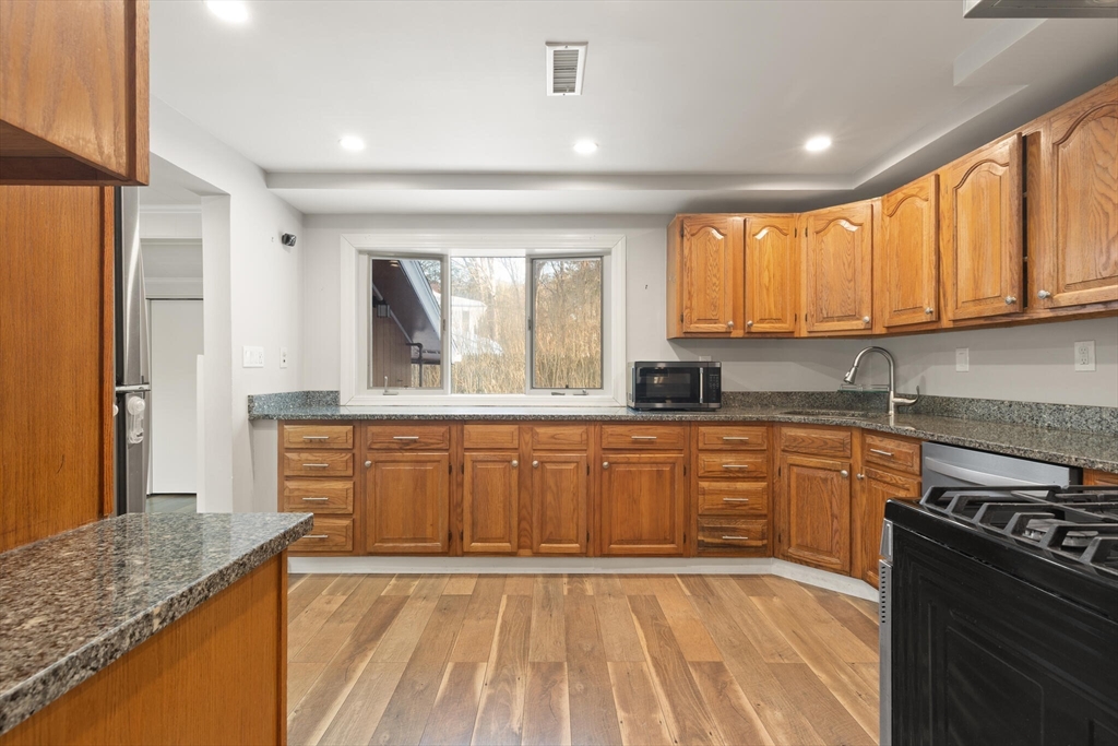 24 Algonquin Road Chelmsford, MA 01824 - Photo 2 of 19