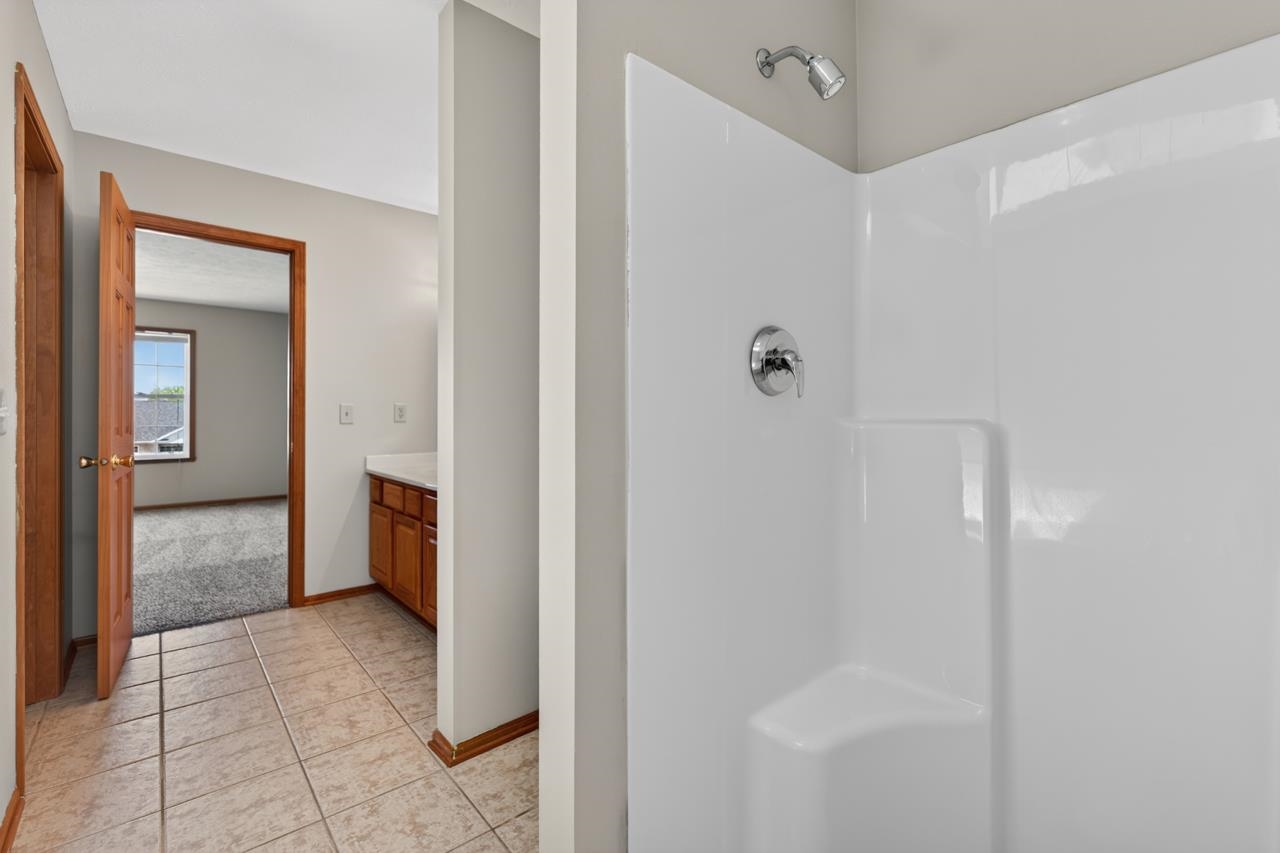 676 Elberon Way Roscoe, IL 61073 - Photo 21 of 30 a view of a hallway