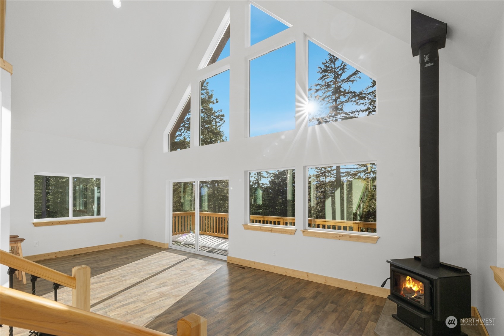 1089 Highland Loop Ronald, WA 98940 - Photo 11 of 40 a view of an entryway with front door