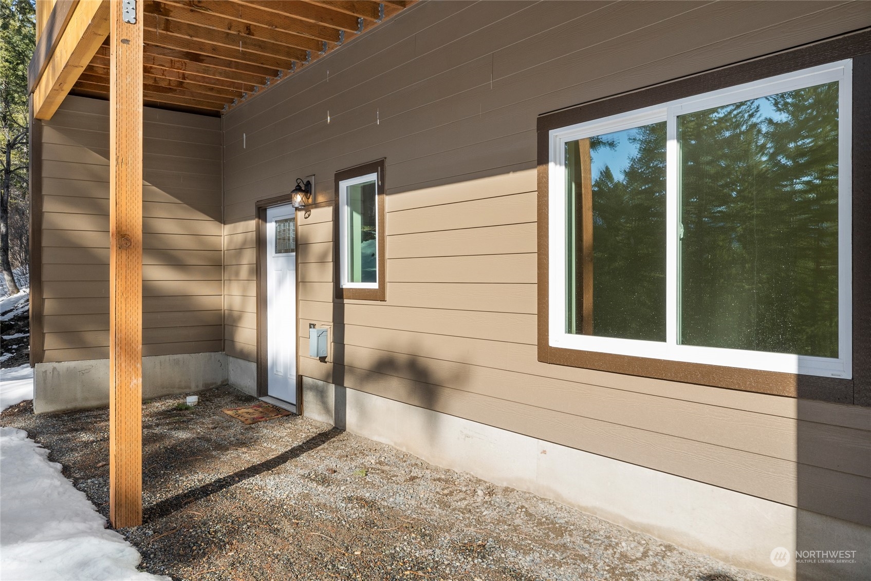 1089 Highland Loop Ronald, WA 98940 - Photo 31 of 40 a view of a porch