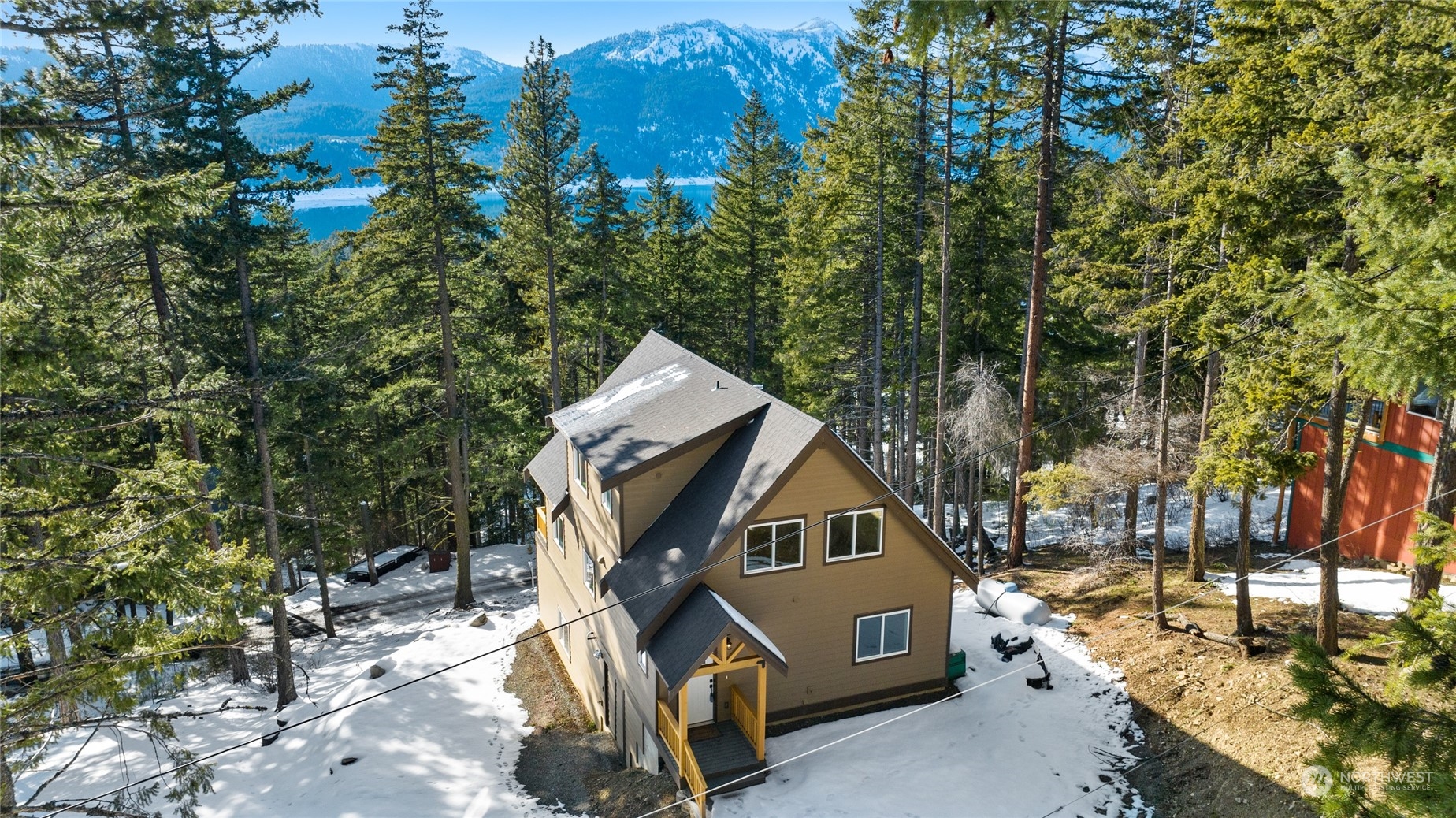 1089 Highland Loop Ronald, WA 98940 - Photo 33 of 40 a car parked in front of house