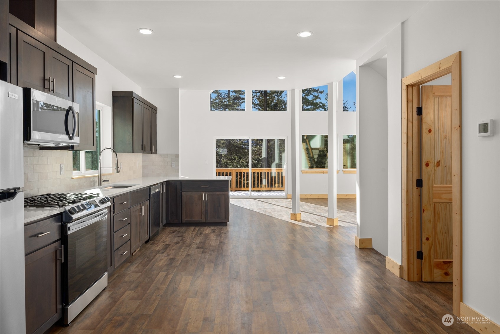 1089 Highland Loop Ronald, WA 98940 - Photo 6 of 40 a large kitchen with stainless steel appliances granite countertop counter space a sink and a stove