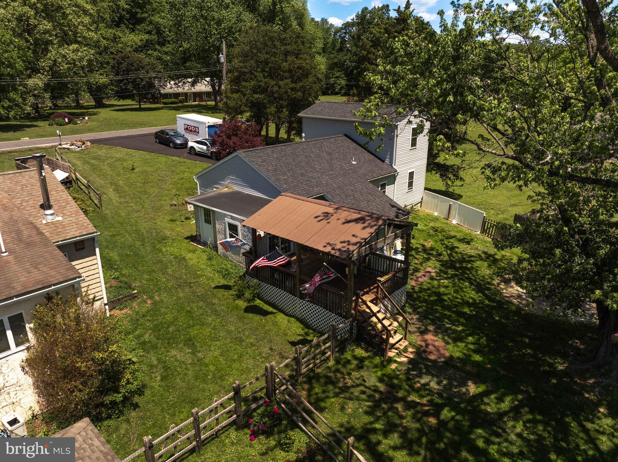 160 Highland Road Schwenksville, PA 19473 - Photo 12 of 46 Side View of 160 Highland