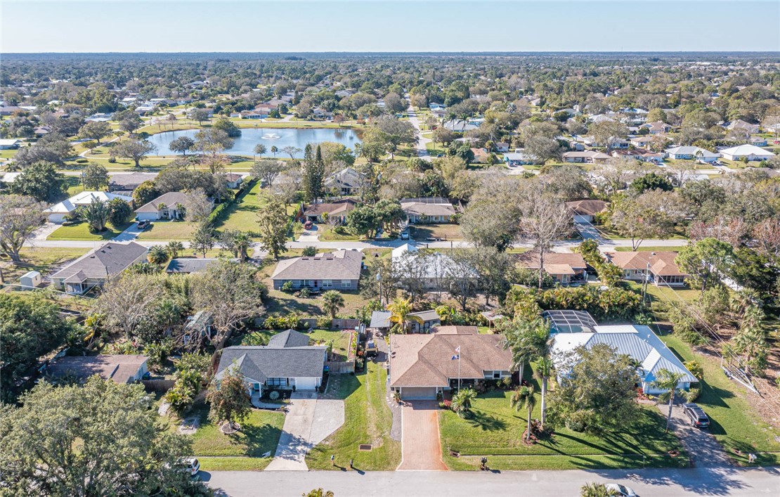438 Columbus Street Sebastian, FL 32958 - Photo 28 of 32 an aerial view of a city