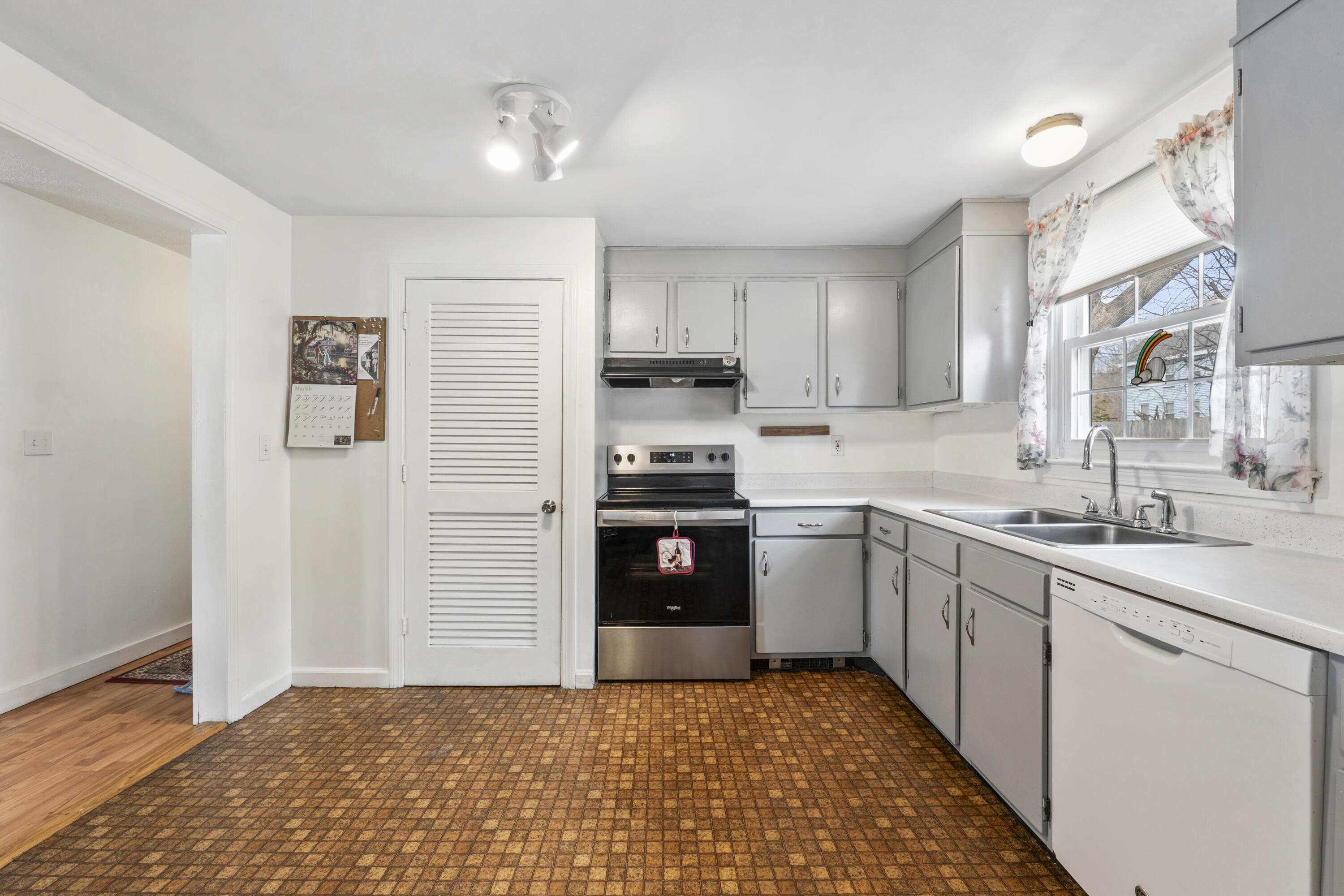 9 Gerald Street Bath, ME 04530 - Photo 12 of 53 9 Gerald St_112