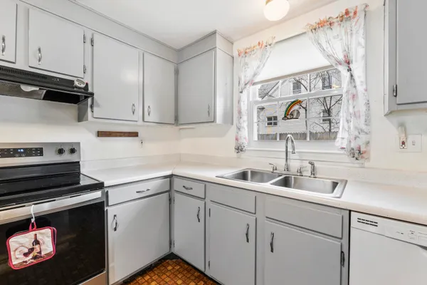 $299,000 | 9 Gerald Street, Bath, ME 04530