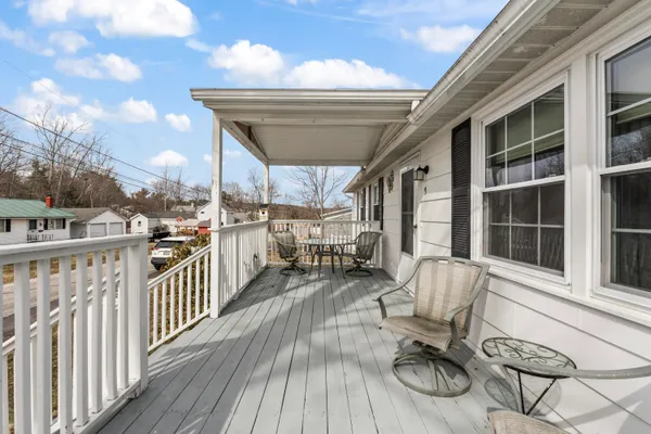 $299,000 | 9 Gerald Street, Bath, ME 04530