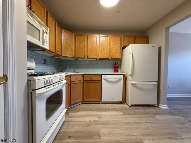 $2,600 | 97 Crestview Lane, Mount Arlington, NJ 07856