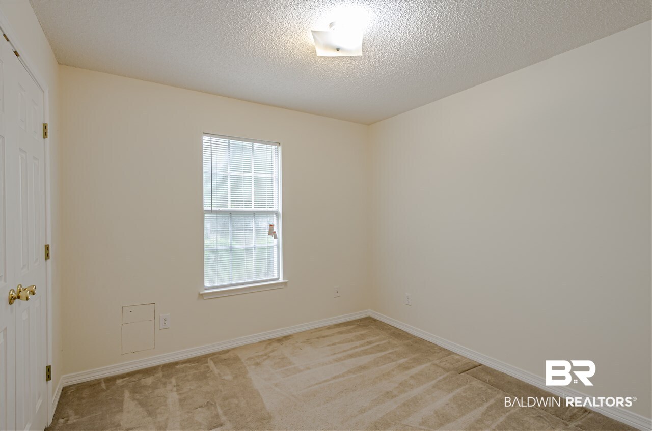 2446 Nortons Lane Mobile, AL 36605 - Photo 16 of 19