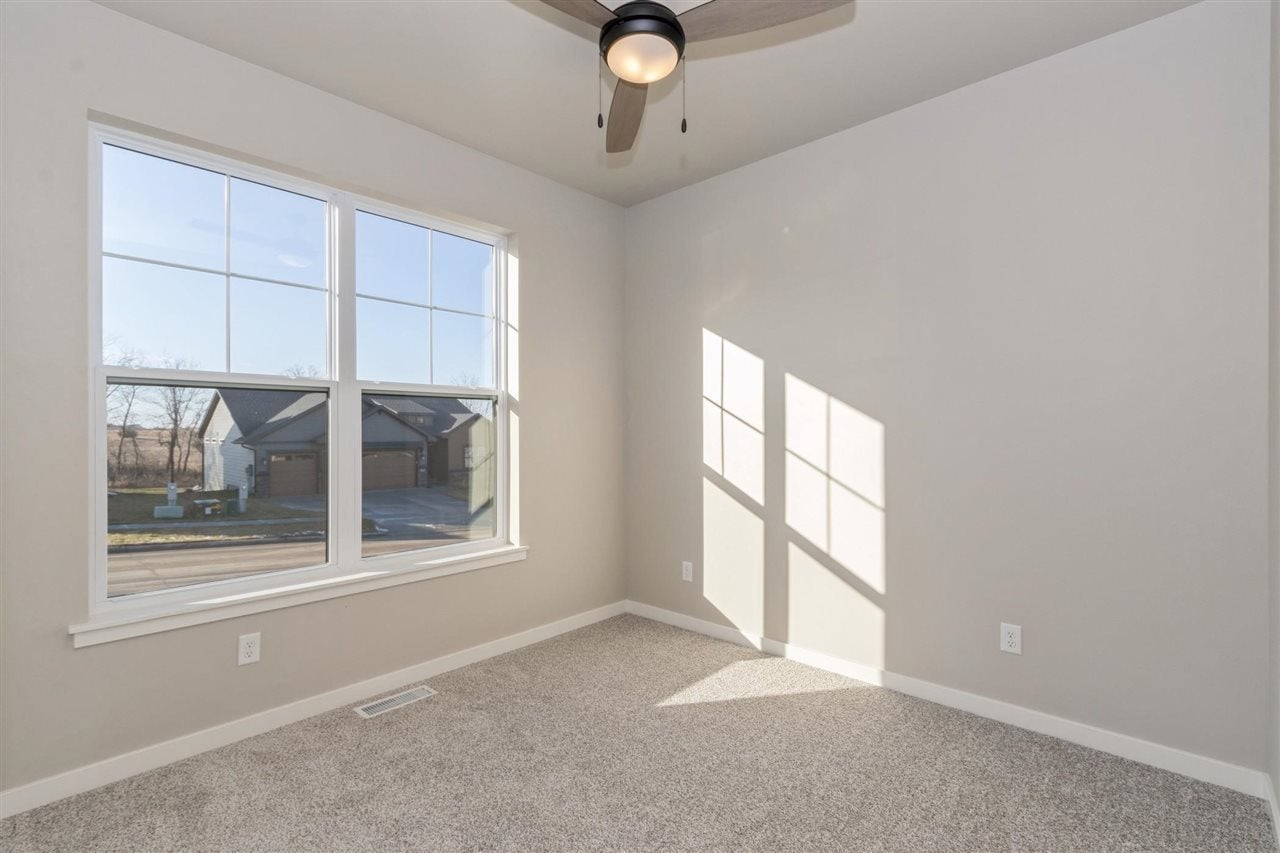 1100 High Rdg Trail Solon, IA 52333 - Photo 10 of 12 Gallery Image 10