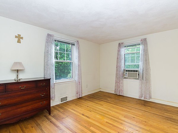 57 Wheelock Road Waltham, MA 02453 - Photo 7 of 17 Gallery Image 7