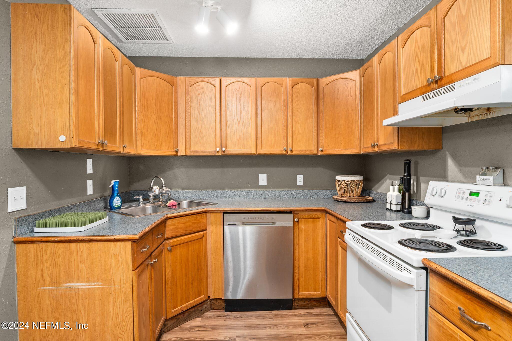 6534 Kings Road Keystone Heights, FL 32656 - Photo 14 of 25 6534 Kings Rd -15