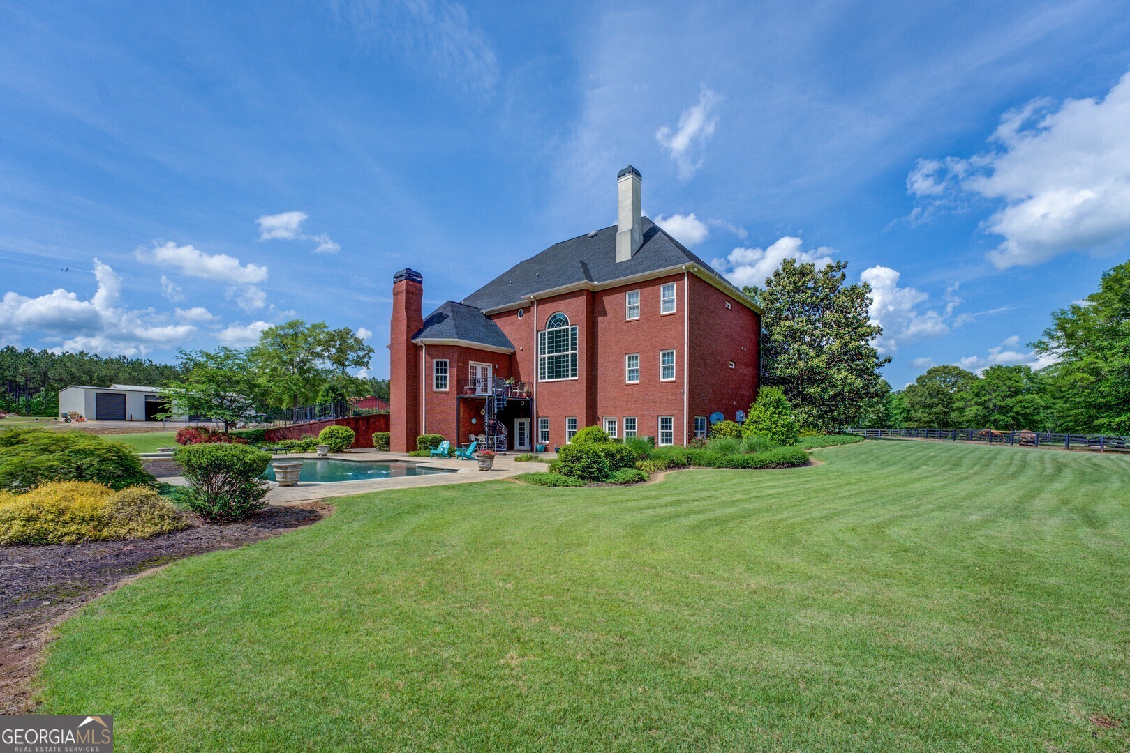 20207 State Highway 11 Monticello, GA 31064 - Photo 20 of 159 a front view of a house with a yard