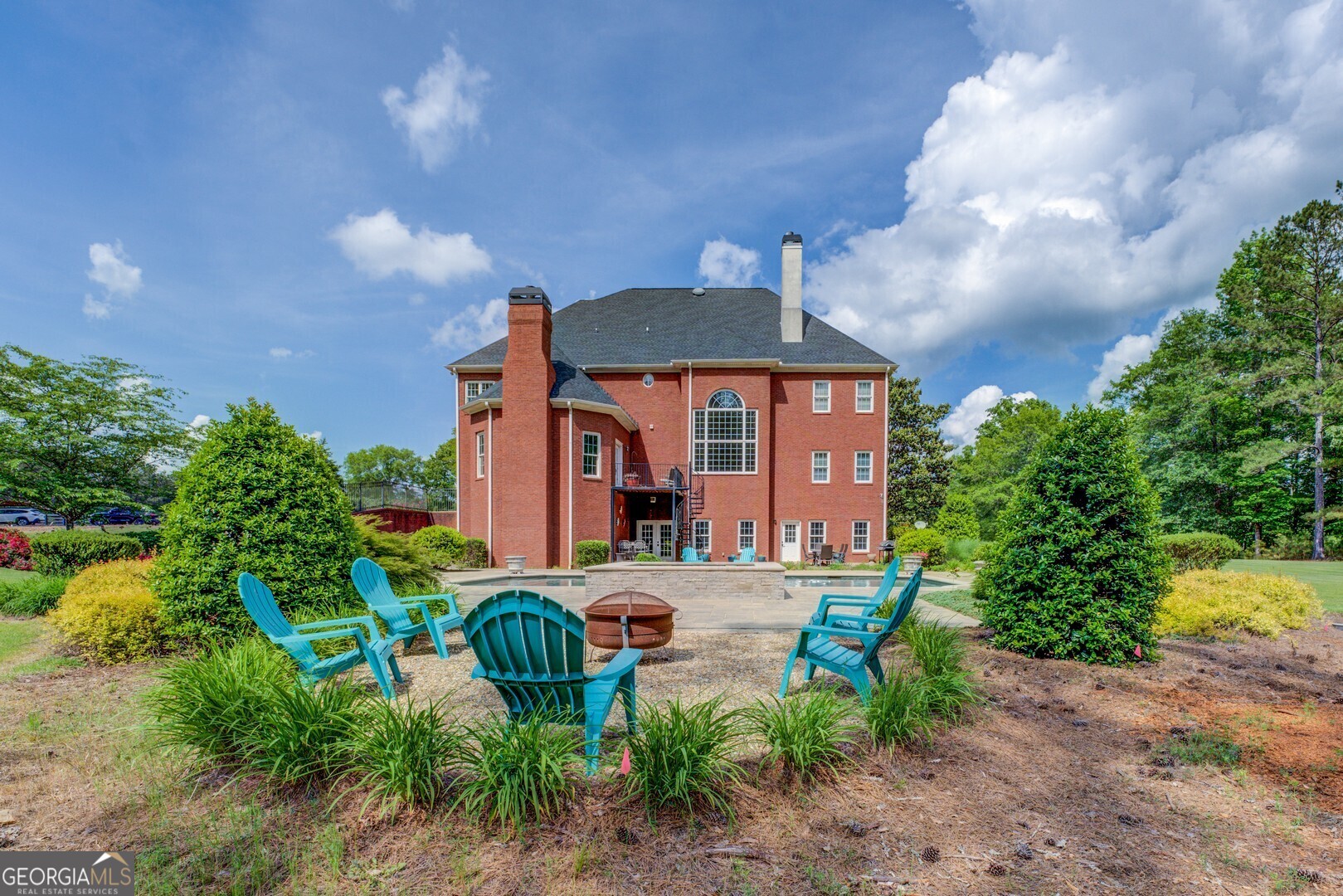 20207 State Highway 11 Monticello, GA 31064 - Photo 25 of 159 a front view of a house with garden