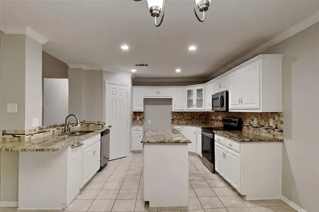 $2,345 | 923 Heatherwood Drive, Wylie, TX 75098