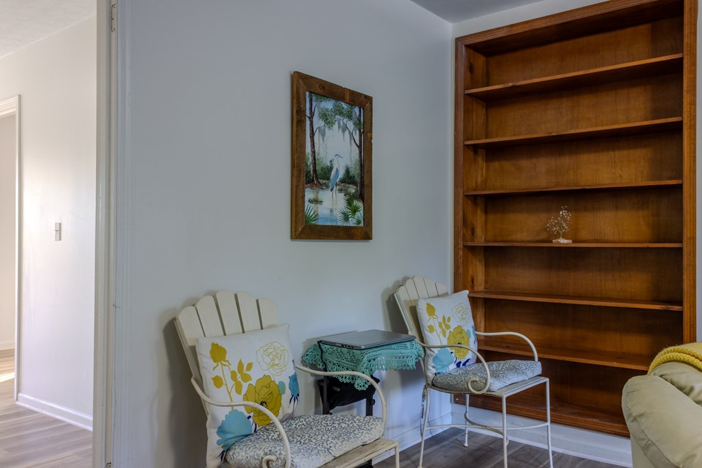 196 Russell Williams Road Eufaula, AL 36027 - Photo 16 of 30 a workspace with furniture and wooden floor
