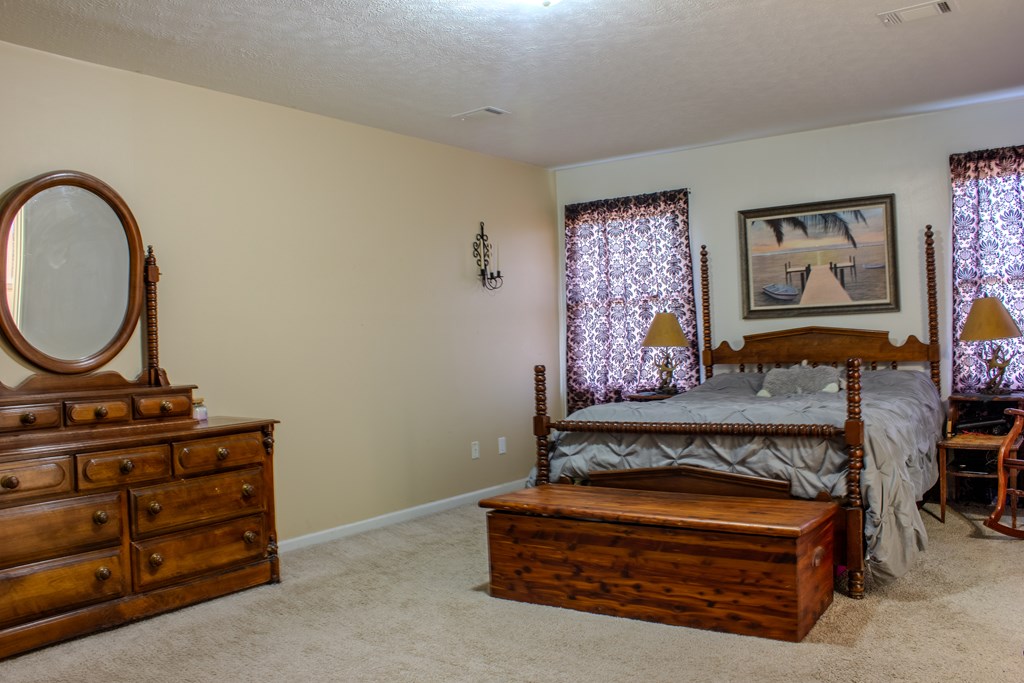 196 Russell Williams Road Eufaula, AL 36027 - Photo 21 of 30 a view of living room with furniture and wooden floor