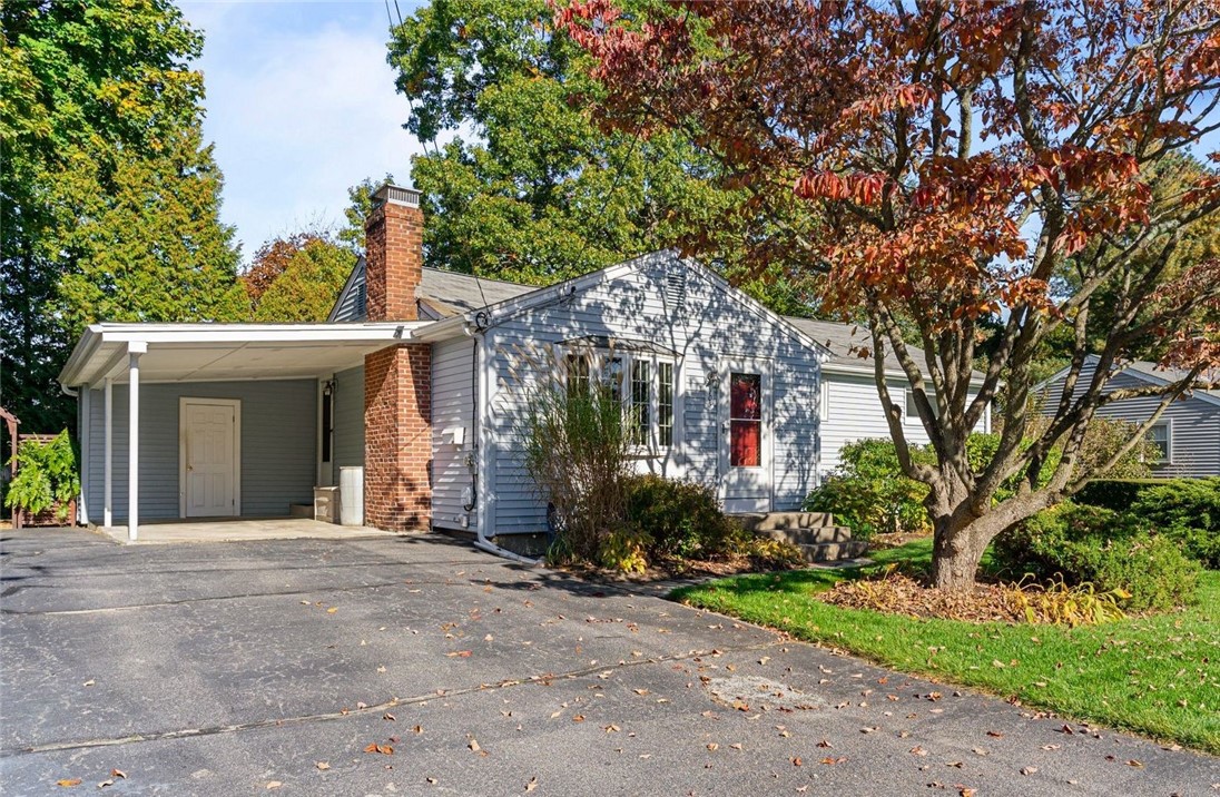 105 Lockhaven Road Warwick, RI 02889 - Photo 8 of 36