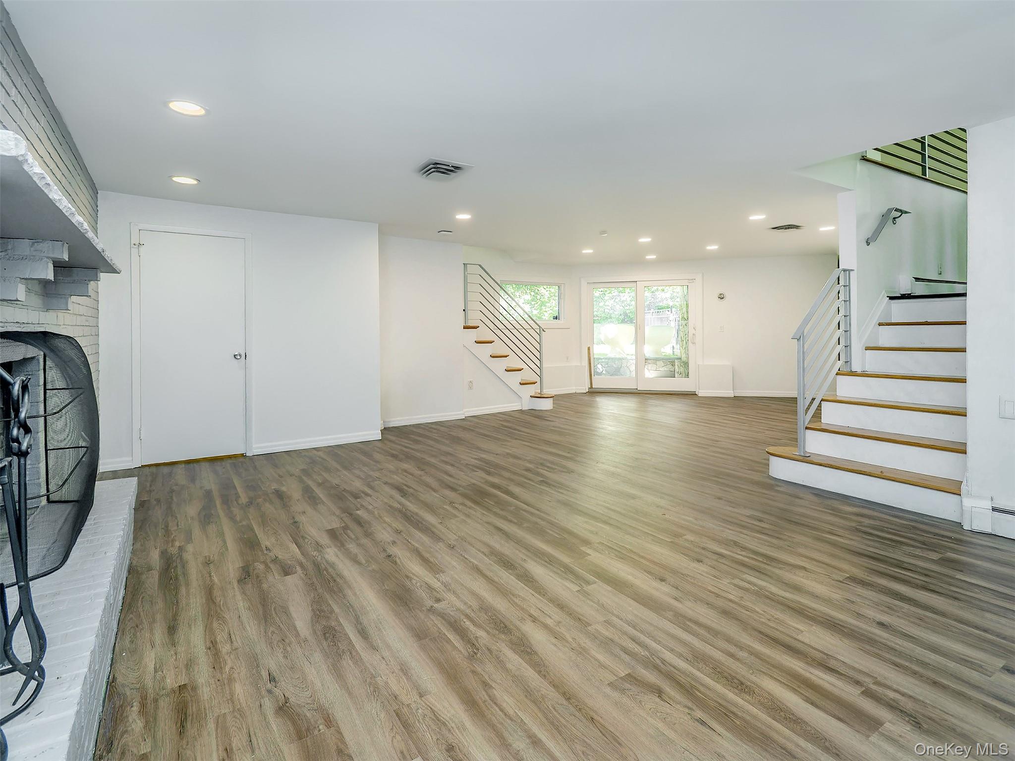 7 SE Road Sands Point, NY 11050 - Photo 19 of 32 Gallery Image 19