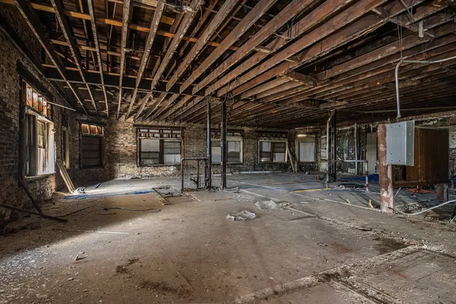 $1,250,000 | 100 East 51st Street, Chicago, IL 60615