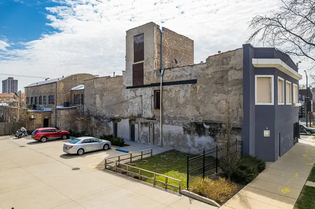 $1,250,000 | 100 East 51st Street, Chicago, IL 60615