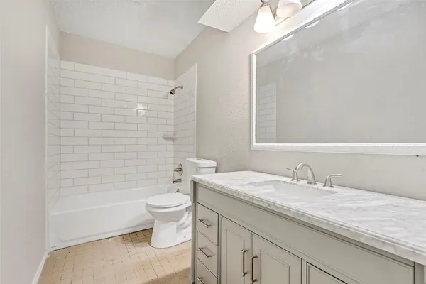 $1,750 | 8002 Beechnut Street, Houston, TX 77036