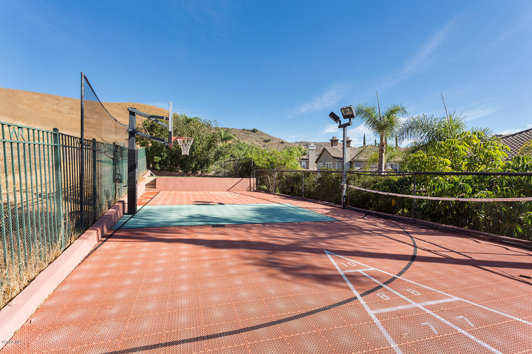 558 Rustic Hills Drive Simi Valley, CA 93065 - Photo 49 of 50 a view of a basketball court