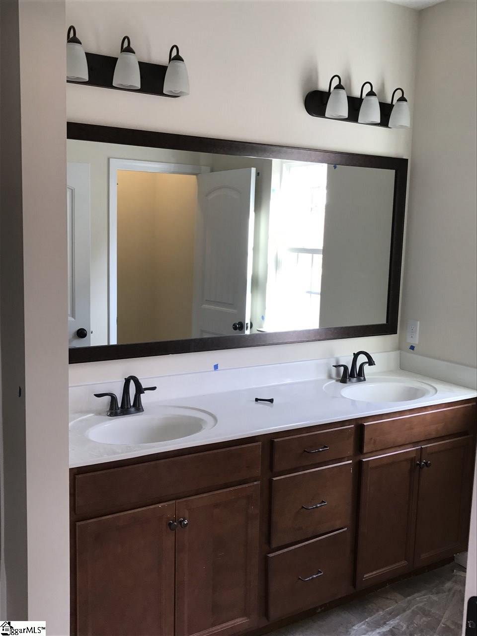 25 Howards End Court Simpsonville, SC 29681 - Photo 11 of 13 Gallery Image 11