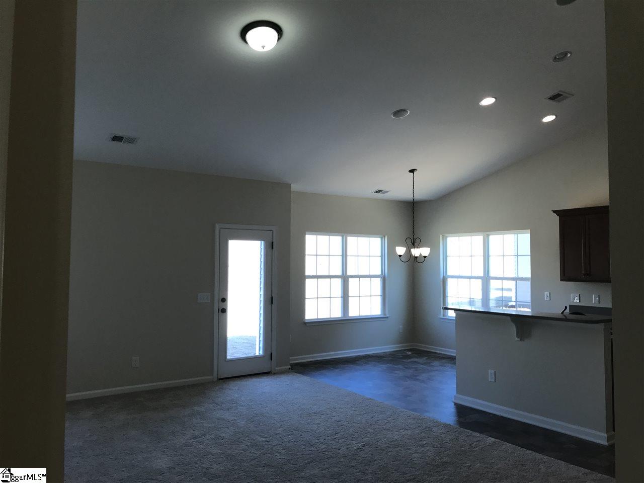 25 Howards End Court Simpsonville, SC 29681 - Photo 3 of 13 Gallery Image 3